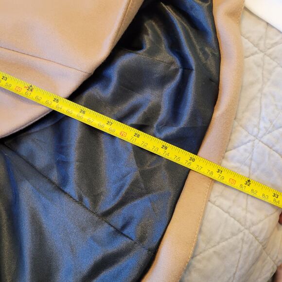 BEBE Blazer Women's XS Camel Wool Blend Tulip Hem Fitted Jacket Button Detail - Picture 9 of 13